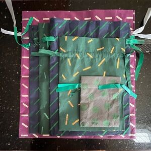 6 ct Amazon Reusable Gift bags - various sizes